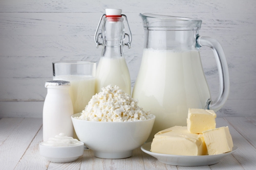 中国奶业协会报告显示抽检进口液态奶活性物质营养不及国产奶